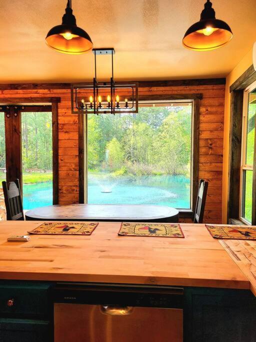 Waterfront Houston Hide Out In A Magical Forest Waller ภายนอก รูปภาพ