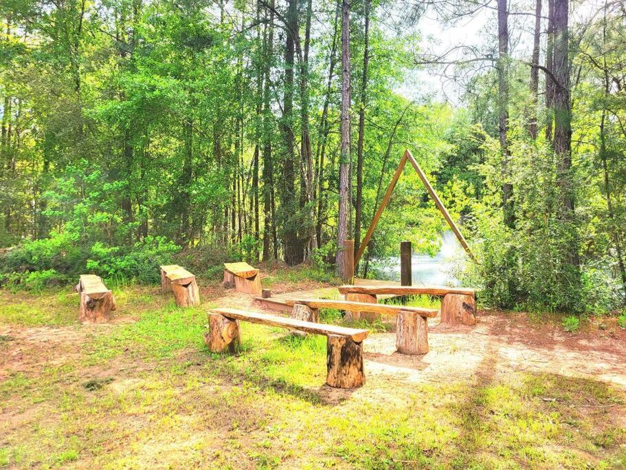 Waterfront Houston Hide Out In A Magical Forest Waller ภายนอก รูปภาพ