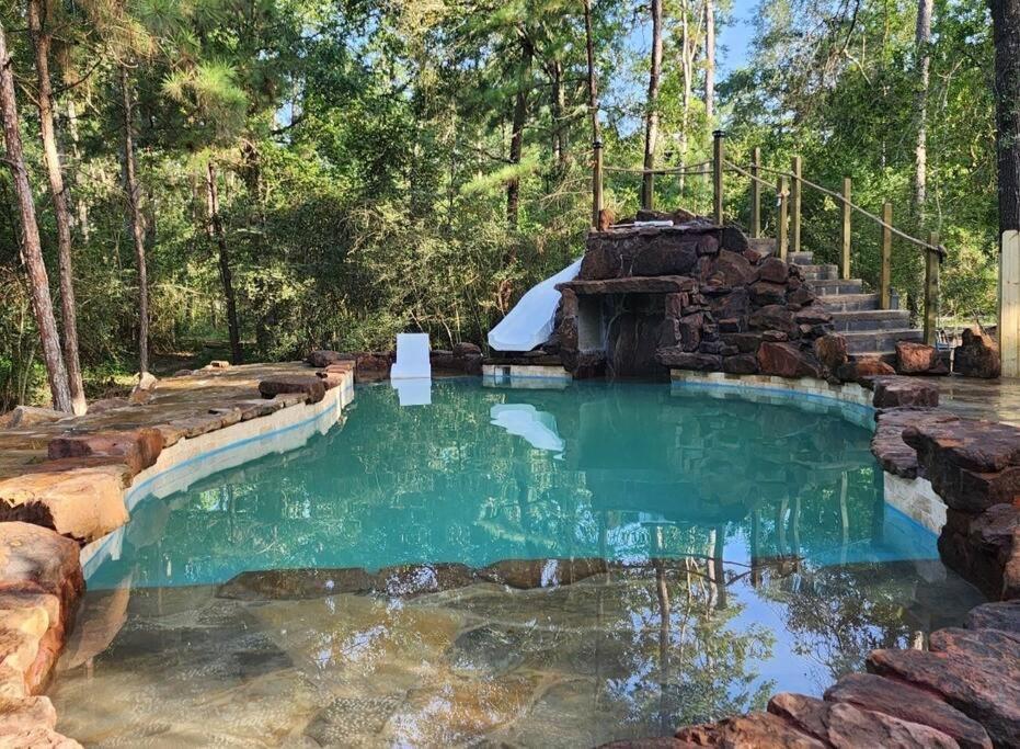 Waterfront Houston Hide Out In A Magical Forest Waller ภายนอก รูปภาพ